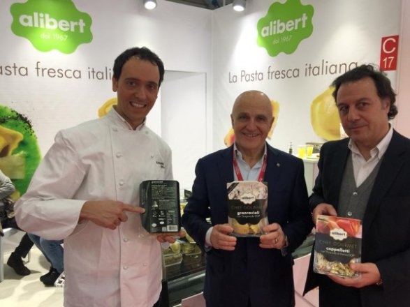 Lo chef Alessandro Circiello, il presidente Valentino Fabbian e l'ad Pierluca Mezzzetti