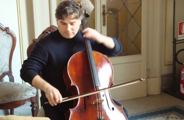 Fiorentini suona lo Stradivari 